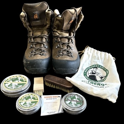 Lot 138 - A pair of Altberg walking boots, 9 1/2 and a...