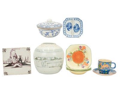 Lot 283 - Mixed ceramics.