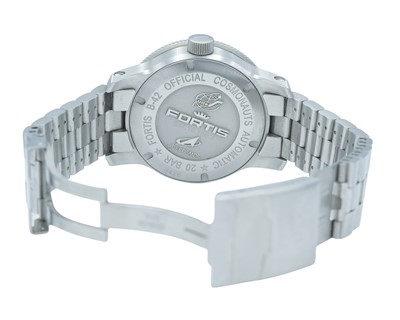 Lot 1019 - FORTIS - A B-42 Official Cosmonauts Automatic stainless steel gentleman's bracelet wristwatch.