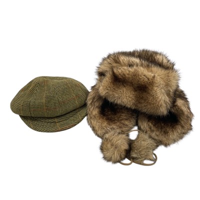 Lot 151 - A 60% wool Tweed Joules ladies' cap with a...