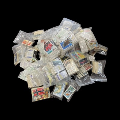 Lot 66 - A selection of trade cards, including PG Tips...