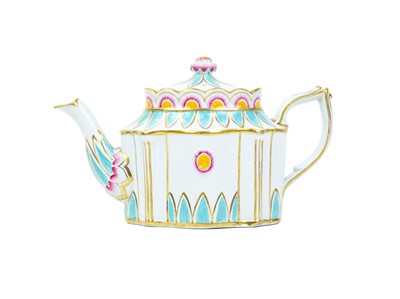 Lot 352 - A fine English pearlware teapot.