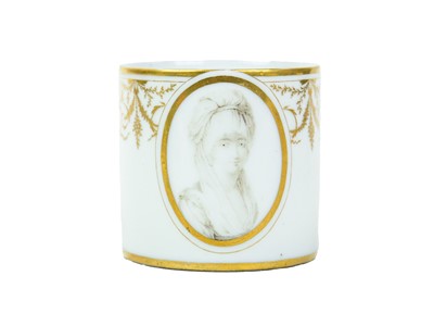 Lot 285 - A Paris porcelain coffee can.