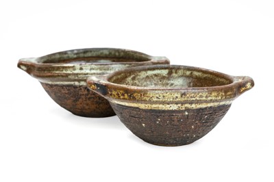 Lot 643 - Janet LEACH (1918-1997)