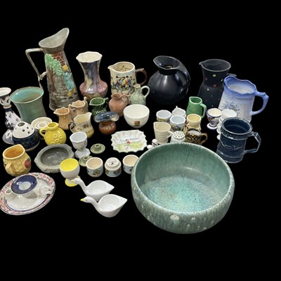Lot 95 - A selection of pottery, including Wedgwood,...