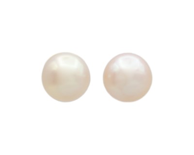 Lot 154 - A pair of 18k gold pinkish white cultured pearl stud earrings.