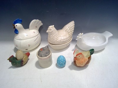 Lot 162 - Chicken Crocks, and an Egg Timer.