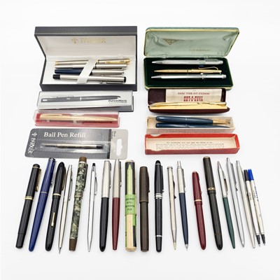 Lot 143 - A collection of pens.