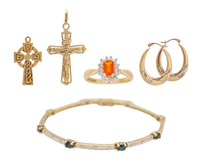 Lot 179 - A selection of 9k gold jewellery items.
