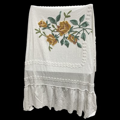 Lot 193 - Vintage Candlewick bedspread with a floral...