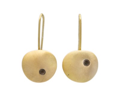 Lot 402 - 18ct gold artist-made pendant earrings