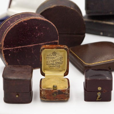 Lot 29 - A selection of antique jewellery boxes.