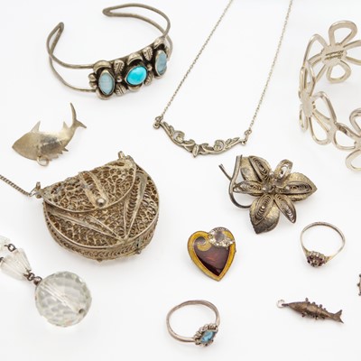 Lot 25 - A selection of silver and white metal paste jewellery items.