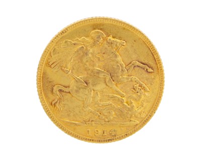 Lot 190 - A George V 1914 full sovereign gold coin.