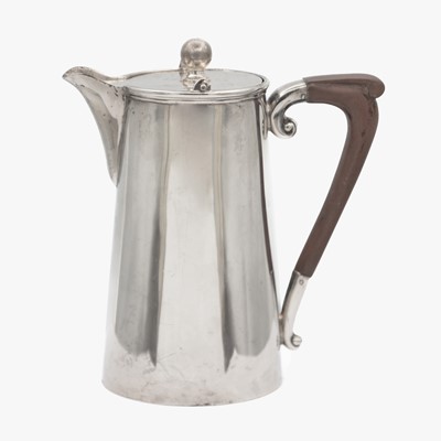 Lot 234 - A George V silver coffee pot by Mappin & Webb.