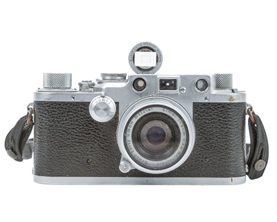 Lot 138 - A Leica IIIc 35mm camera.