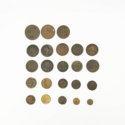 Lot 186 - A collection of 14th-19th century tokens.