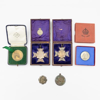 Lot 184 - MEDALLIONS - A pair of Victorian silver cross medallions within original fitted cases.