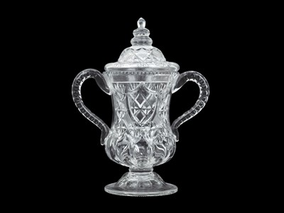 Lot 350 - A Stevens and Williams Royal Brierley Crystal glass cup and cover.