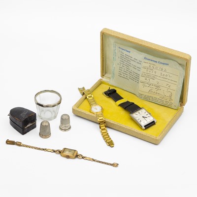 Lot 140 - A Seiko 23 jewel stainless steel manual wind gentleman's dress watch, etc.