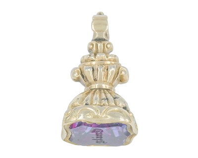 Lot 1096 - A Victorian gold small fob seal.