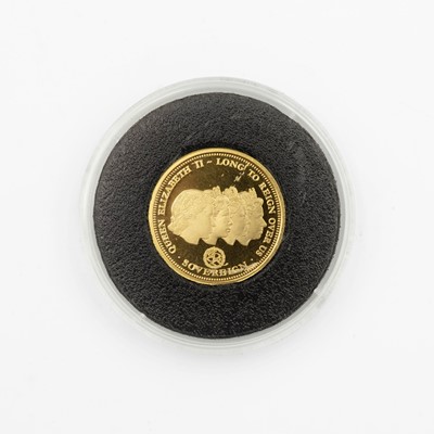 Lot 157 - A cased Bradford Exchange QEII 2015 full sovereign gold proof coin.