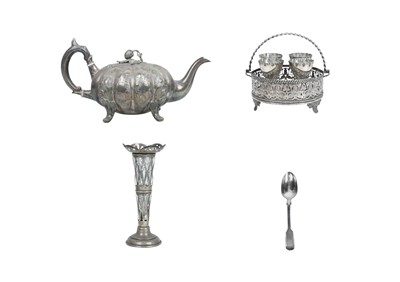 Lot 197 - An Edwardian pierced silver vase.