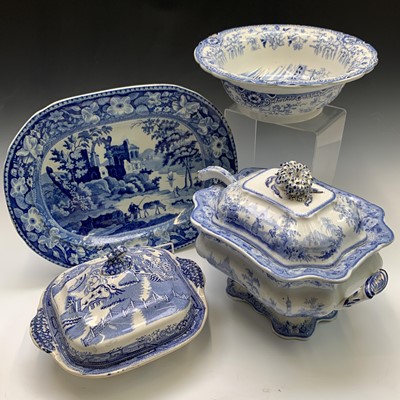 Lot 804 - An 1820s, earthenware blue and white meat...