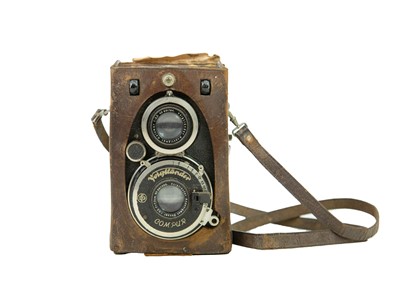 Lot 35 - A Voigtlander Compur camera.