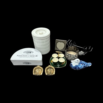 Lot 153 - A mixed lot including a Denby Stilton...