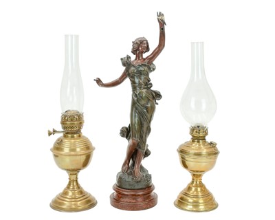 Lot 69 - A French spelter figure, titled Dernieres Feuilles, after Cause.