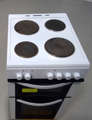 Lot 23 - A Currys Essentials, CFTE50W17 50cm Electric...