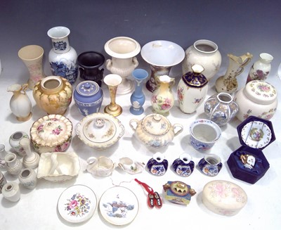 Lot 187 - A Selection of British and Continental Ceramics