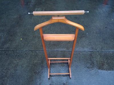 Lot 23 - A Vintage Brevettato Gentleman's Floor...