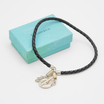 Lot 98 - A 925 silver and leather thong necklace, signed TIFFANY & CO.