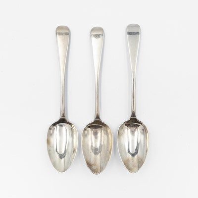 Lot 202 - A Victoria silver set of three OE pattern dessert spoons by Samuel Whitford.