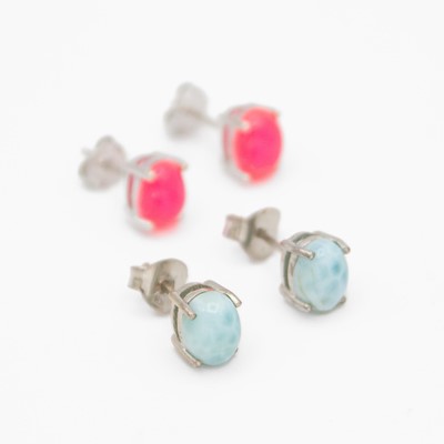 Lot 75 - Two pairs of 925 silver gem-set stud earrings.