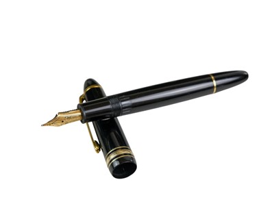 Lot 48 - A Mont Blanc Meisterstück No.146 fountain pen.