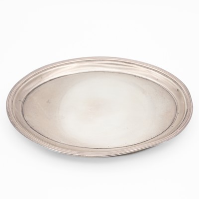 Lot 130 - A George III silver plain oval teapot stand by John Eames.