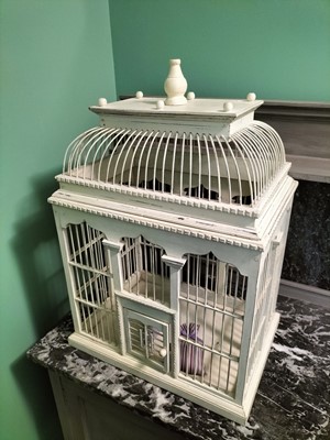Lot 29 - A bird cage