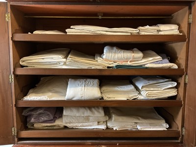 Lot 360 - Napery and Bed Linen Collection