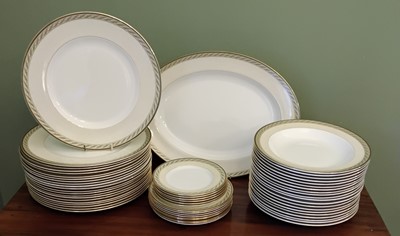 Lot 269 - Wedgwood Golden Bird pattern dinnerware