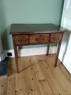 Lot 33 - George III walnut side table