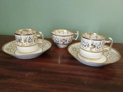 Lot 64 - Worcester porcelain