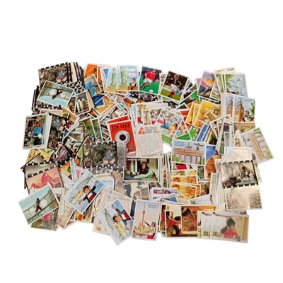 Lot 40 - A large collection of PG Tips collectors'...