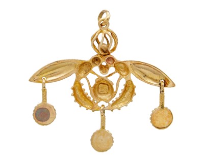 Lot 10 - A gold pendant, a replica of 'The Bees of Malia' Minoan pendant.