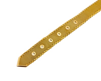 Lot A. E. KÖCHERT - A fine Austrian early 20th-century 14k yellow gold mesh bracelet with buckle clasp.