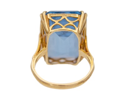 Lot 15 - A 9k blue synthetic spinel cocktail ring.