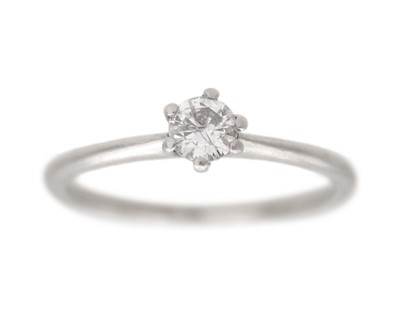 Lot 59 - A platinum 0.25ct diamond solitaire ring.
