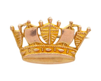 Lot 57 - A 9k Royal Navy and Merchant Navy crown sweetheart brooch by Deakin & Francis.